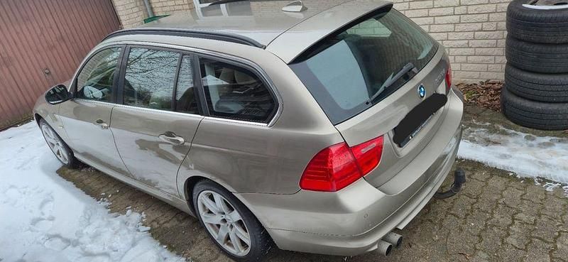 Gebraucht BMW 325 204 PS (150 kW) 2010 Beige Kombi