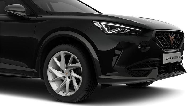 Gebraucht Cupra Formentor 204 PS (150 kW) 2023 Midnight schwarz metallic (metallic) SUV