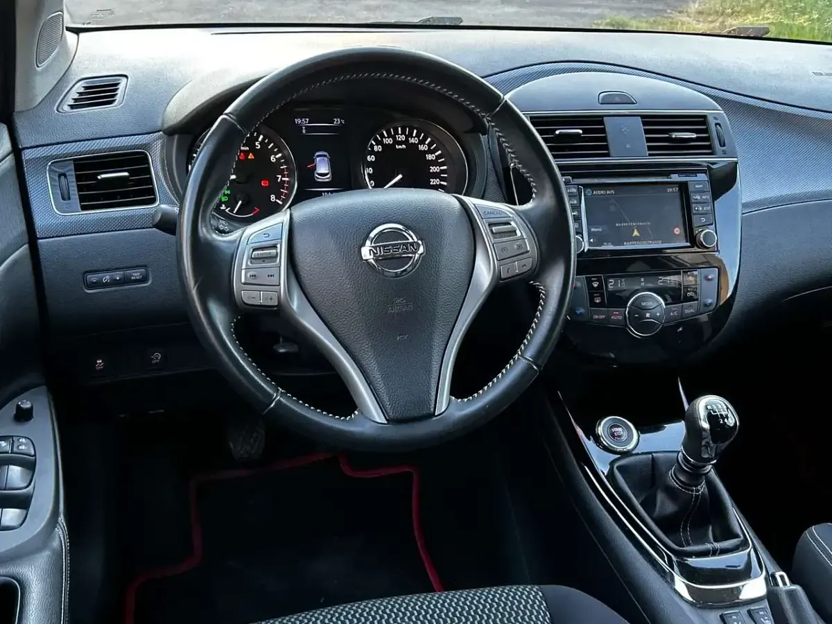 Gebraucht Nissan Pulsar 190 PS (139 kW) 2016 Grau Kleinwagen