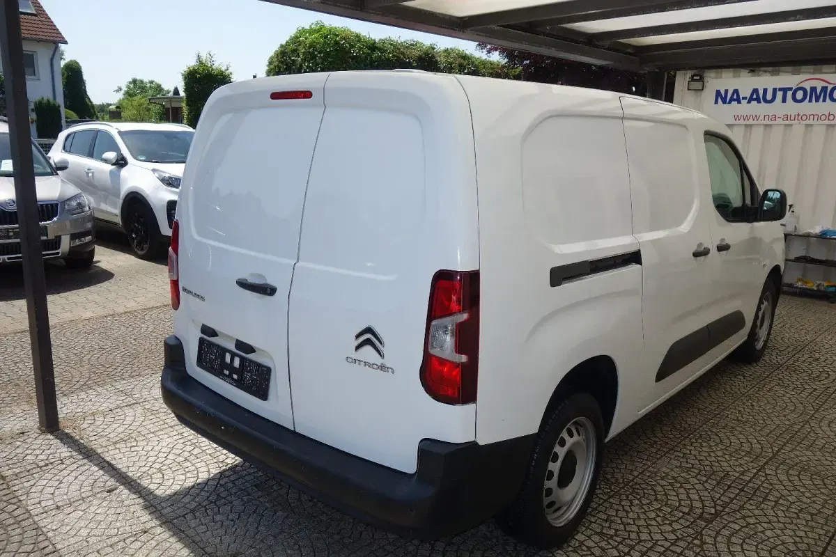 Gebraucht Citroën Berlingo 102 PS (75 kW) 2022 Weiß Van / Kleinbus