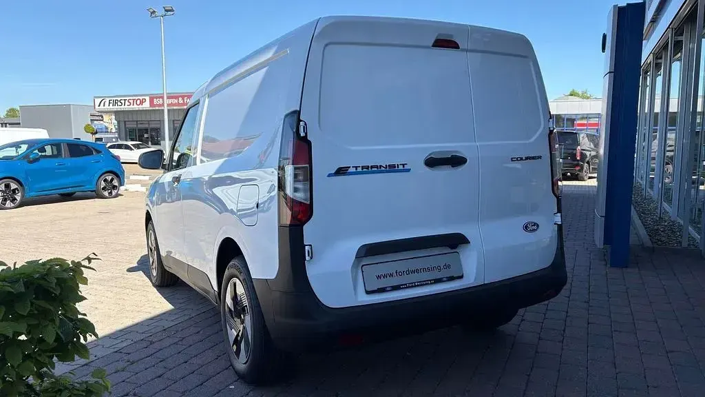 Neu Ford Transit Trend 100 kW (136 PS) 2026 Weiß Limousine