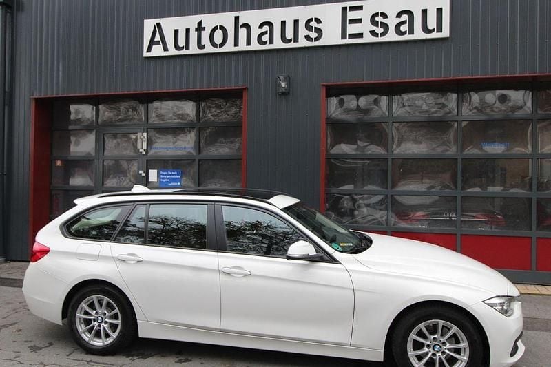 Gebraucht BMW 320 Advantage 184 PS (135 kW) 2017 Weiß Kombi