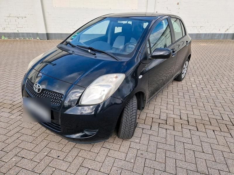 Gebraucht Toyota Yaris 70 PS (51 kW) 2007 Schwarz Kleinwagen