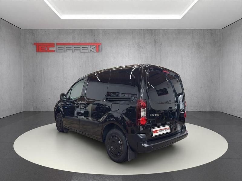 Gebraucht Peugeot Partner Premium 120 PS (88 kW) 2018 Schwarz Van / Kleinbus