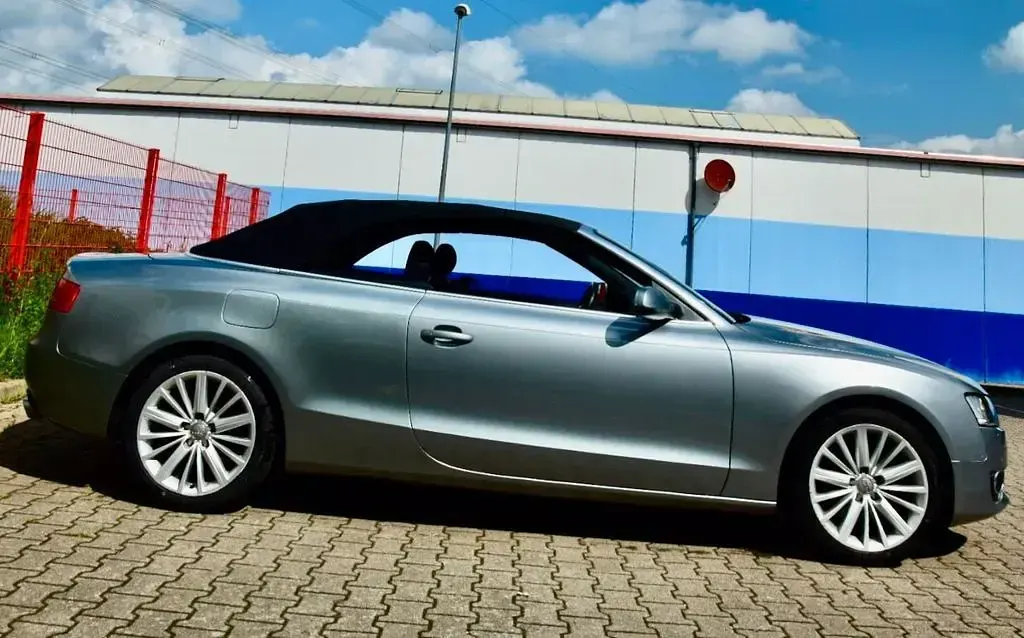 Gebraucht Audi A5 Cabriolet Sport 239 PS (175 kW) 2010 Grau Cabrio