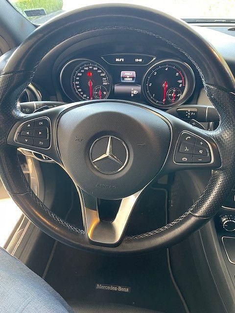 Gebraucht Mercedes GLA220 170 PS (125 kW) 2018 Grau SUV