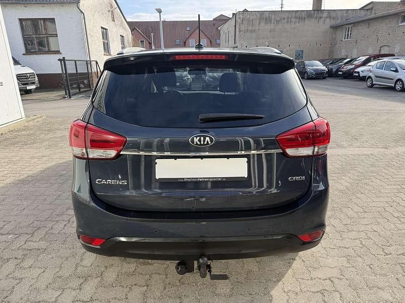 Gebraucht Kia Carens Edition 7 116 PS (85 kW) 2015 (ku9) newport blue Van / Kleinbus