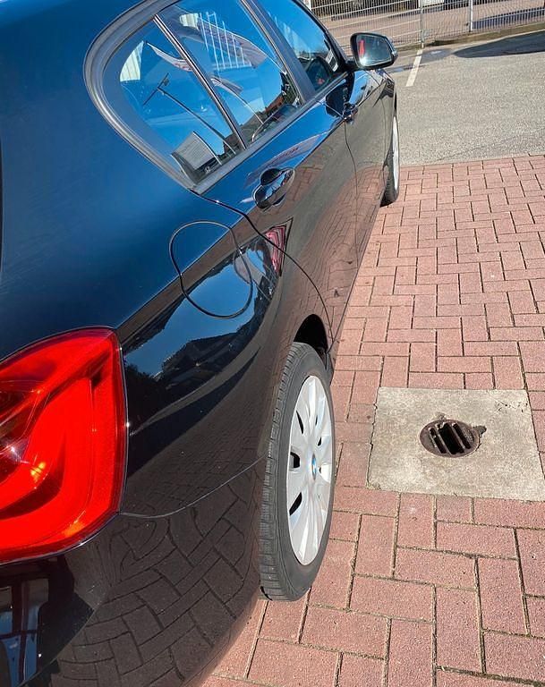 Gebraucht BMW 116 Advantage 109 PS (80 kW) 2015 Schwarz Kleinwagen