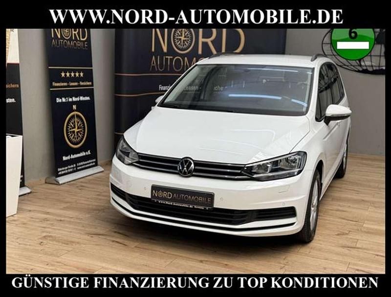 Weiß Gebraucht 2021 VW Touran Comfortline Van / Kleinbus | 24.490 € (Guter Preis) - Bild 1/3