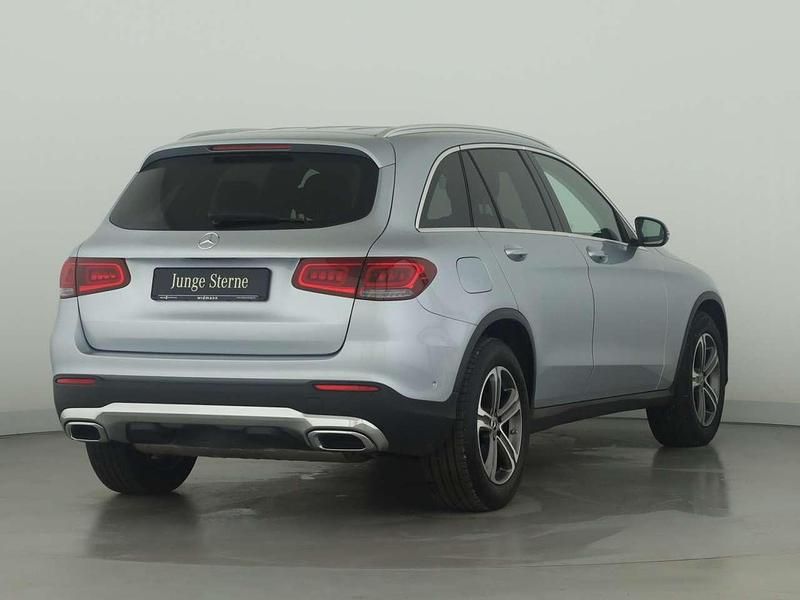 Gebraucht Mercedes GLC200 197 PS (144 kW) 2021 Metalliclack hightechsilber SUV
