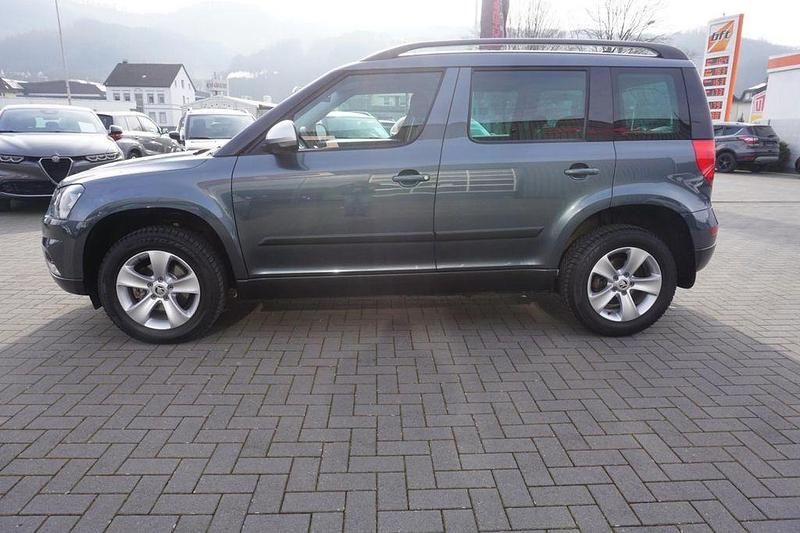 Gebraucht Skoda Yeti Ambition 125 PS (91 kW) 2017 Quarzgrau SUV