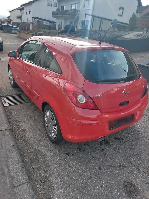Rot Gebraucht 2006 Opel Corsa Kleinwagen | 2.199 € (Fairer Preis) - Bild 1/4