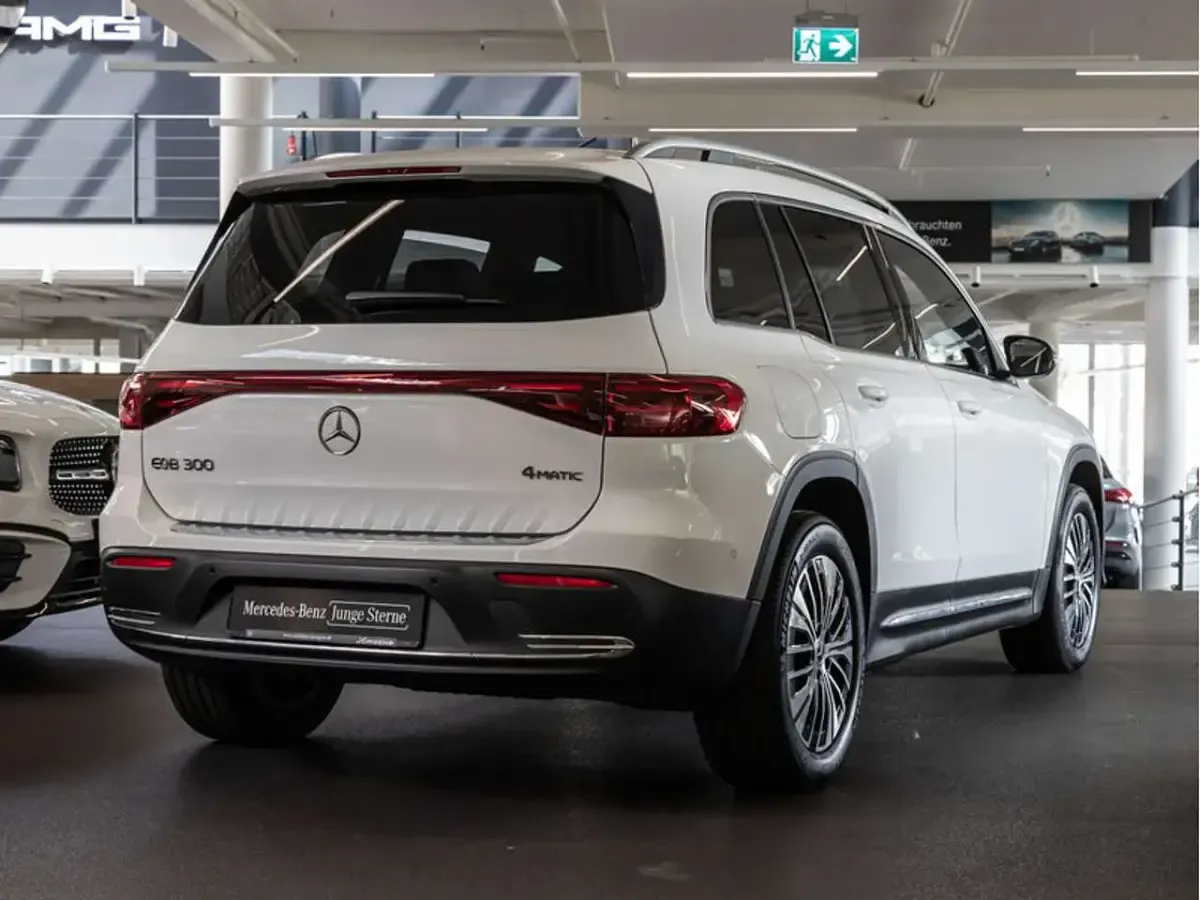 Gebraucht Mercedes EQB300 Progressive 167 kW (228 PS) 2025 Weiss unilack polarweiß SUV