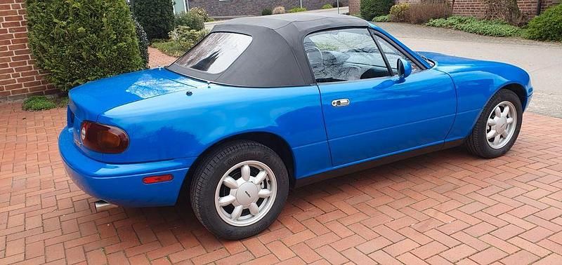 Gebraucht Mazda MX5 116 PS (85 kW) 1990 Blau Cabrio