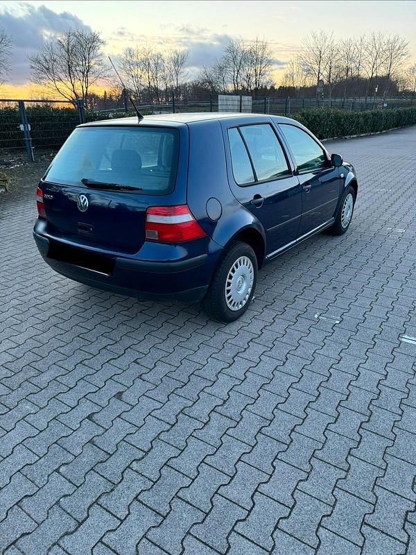 Gebraucht VW Golf IV 75 PS (55 kW) 2002 Blau Limousine