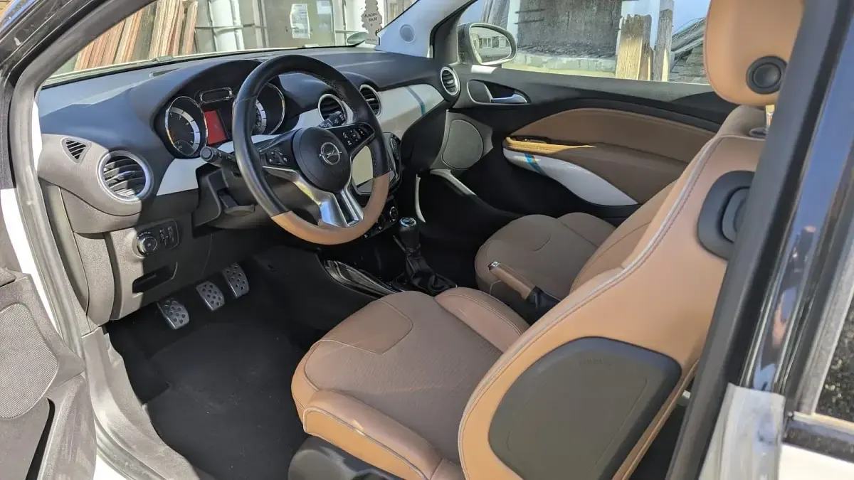 Gebraucht Opel Adam Rocks Rocks 115 PS (84 kW) 2015 Weiß Kleinwagen