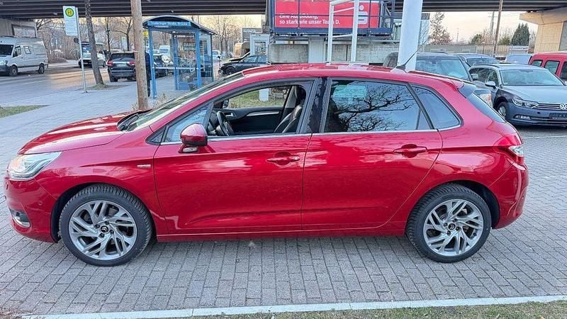 Gebraucht Citroën C4 Exclusive 156 PS (114 kW) 2015 Rot Limousine