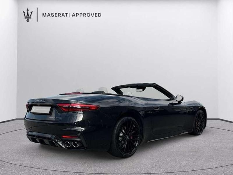 Gebraucht Maserati GranCabrio 549 PS (403 kW) 2025 Nero assoluto Cabrio