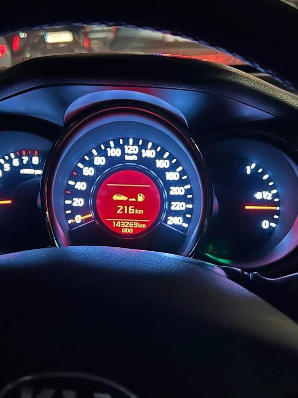 Grau Gebraucht 2013 Kia Ceed Kleinwagen | 6.500 € (Fairer Preis) - Bild 1/1