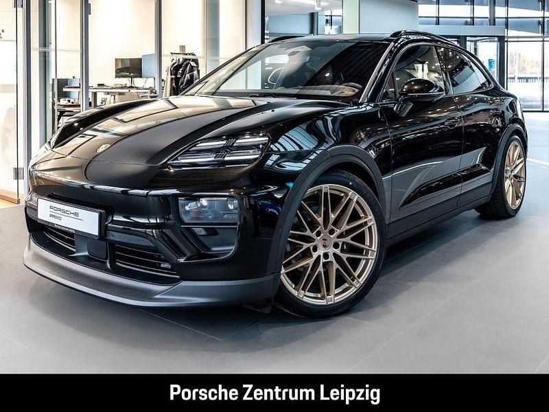 Gruen Gebraucht 2025 Porsche Macan SUV | 108.800 € - Bild 1/4