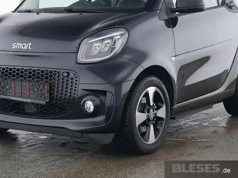 Gebraucht Smart ForTwo Coupé Exclusive 60 kW (82 PS) 2024 Bodypanels in black Kleinwagen