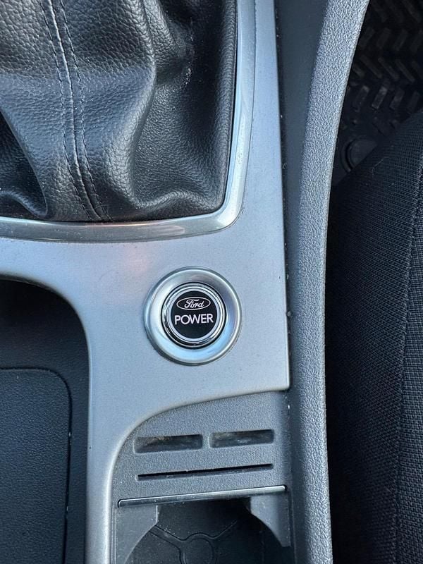 Gebraucht Ford Focus 100 PS (73 kW) 2010 Schwarz Coupé