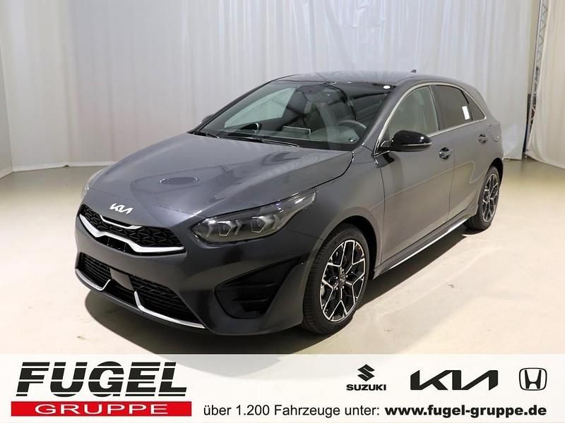 Grau (pentametal met.) Gebraucht 2024 Kia Ceed GT 4 Limousine | 29.829 € (Guter Preis) - Bild 1/4