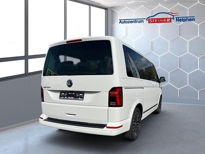 Gebraucht VW Multivan Highline 204 PS (150 kW) 2024 Weiß Van / Kleinbus