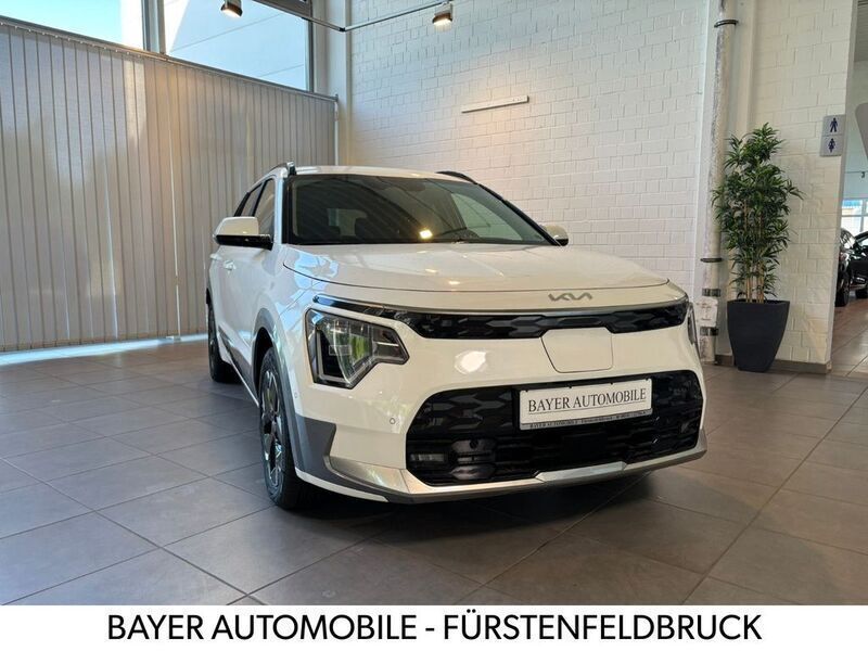 Weiß Neu 2024 Kia e-Niro Inspiration SUV | 39.500 € (Teuer) - Bild 1/4