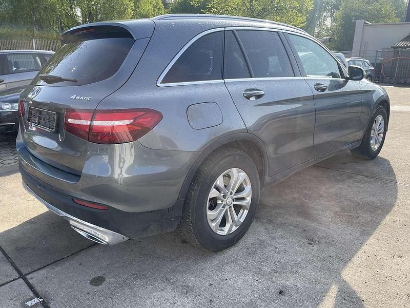 Gebraucht Mercedes GLC220 170 PS (125 kW) 2016 Selenitgrau  metalliclack SUV