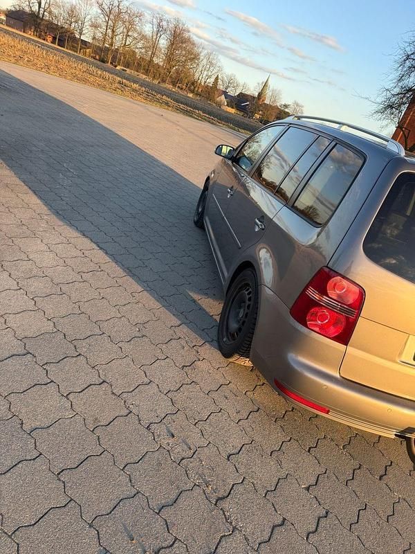 Gebraucht VW Touran Highline 170 PS (125 kW) 2008 Grau Van / Kleinbus