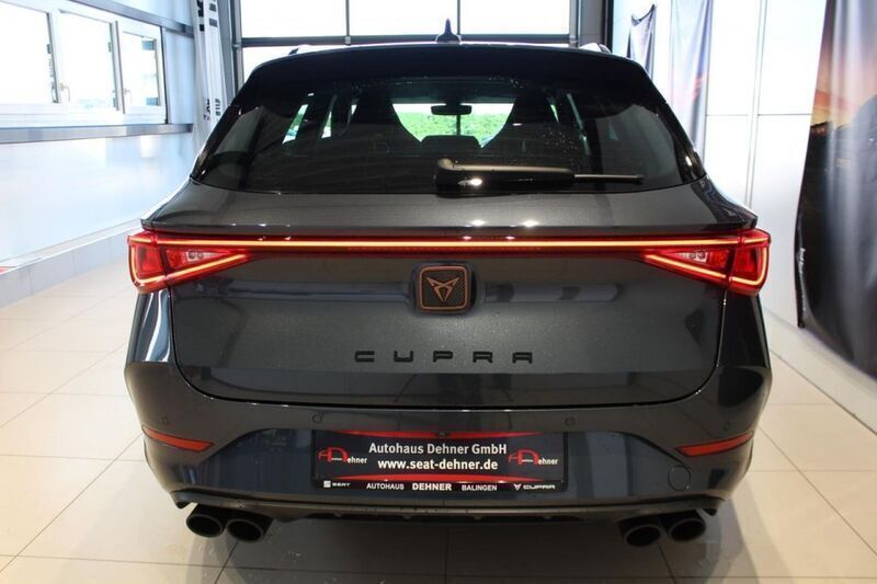 Gebraucht Cupra Leon VZ3 310 PS (228 kW) 2023 Magnetic grau Kombi