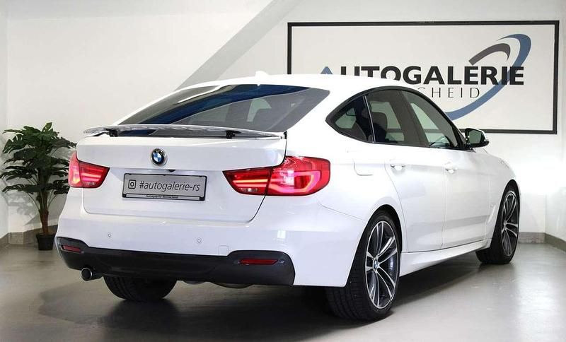 Gebraucht BMW 318 M Sport 150 PS (110 kW) 2018 Alpinweiss iii Limousine