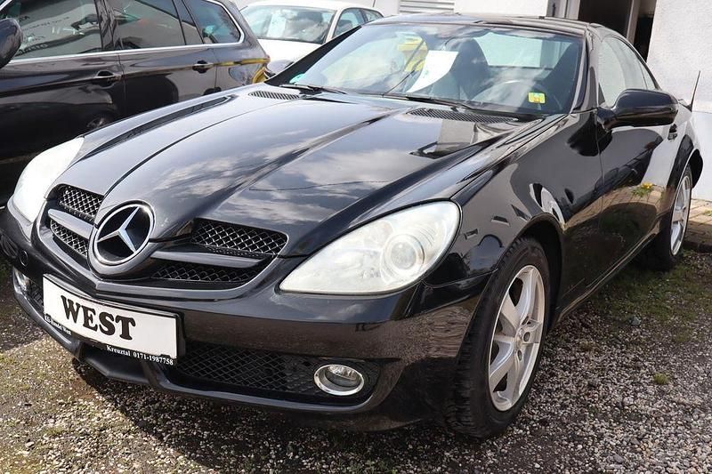 Second-hand Mercedes SLK200 184 CP (135 kW) 2008 Negru Cabrio