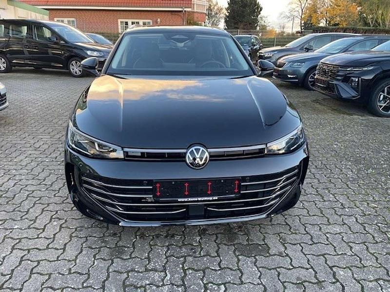 Używany VW Passat Pro 150 KM (110 kW) 2024 Czarny Kombi