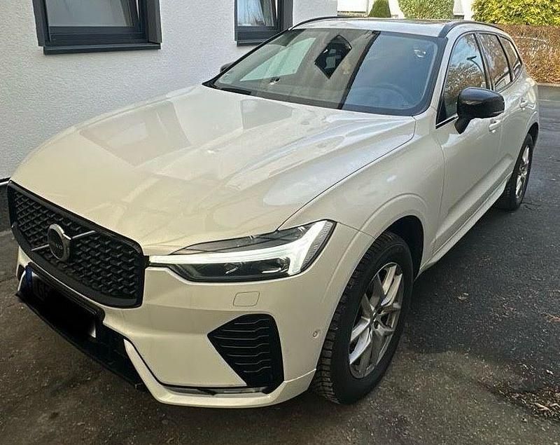 Schwarz Gebraucht 2025 Volvo XC60 Plus SUV | 44.999 € (Superpreis) - Bild 1/4