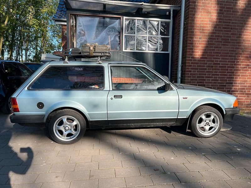 Second-hand Ford Escort 54 CP (39 kW) 1982 Albastru Break