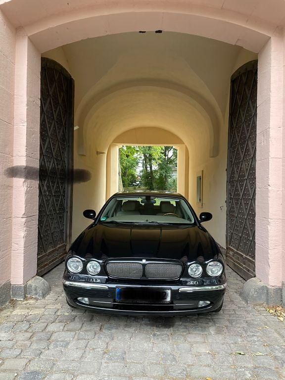 Używany Jaguar XJ6 238 KM (175 kW) 2004 Czarny Sedan/Limuzyna