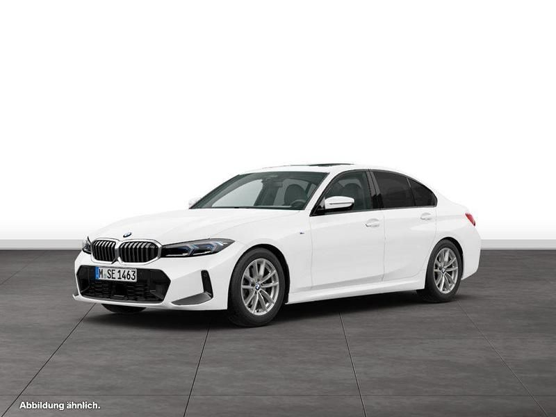 Alpinweiss Gebraucht 2025 BMW 330 Comfort Edition Limousine | 51.254 € (Teuer) - Bild 1/3