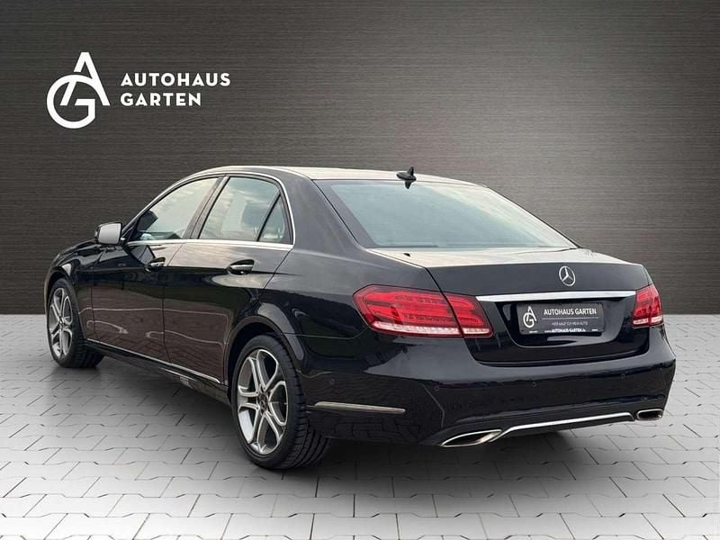 Gebraucht Mercedes E250 Avantgarde 215 PS (158 kW) 2014 Schwarz Limousine
