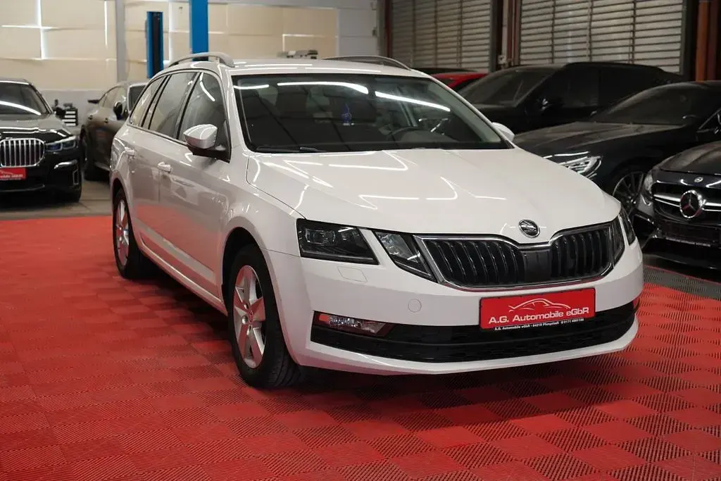 Gebraucht Skoda Octavia Tour 150 PS (110 kW) 2020 Weiß Kombi