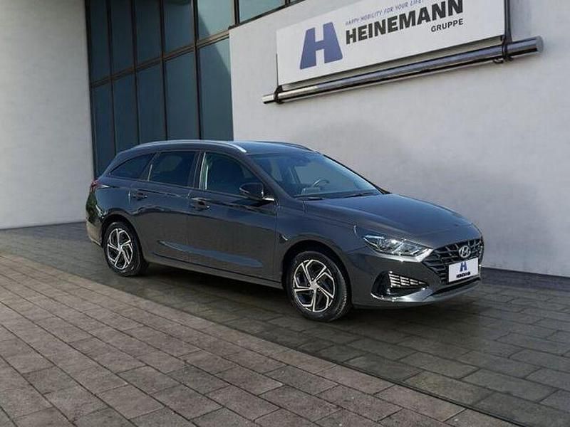 Dark knight Gebraucht 2022 Hyundai i30 Edition 30 Kombi | 17.950 € (Fairer Preis) - Bild 1/4