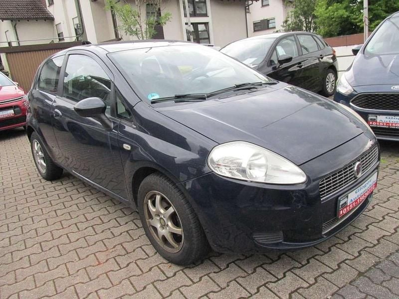 Blau Gebraucht 2009 Fiat Grande Punto Dynamic Kleinwagen | 888 € (Superpreis) - Bild 1/4