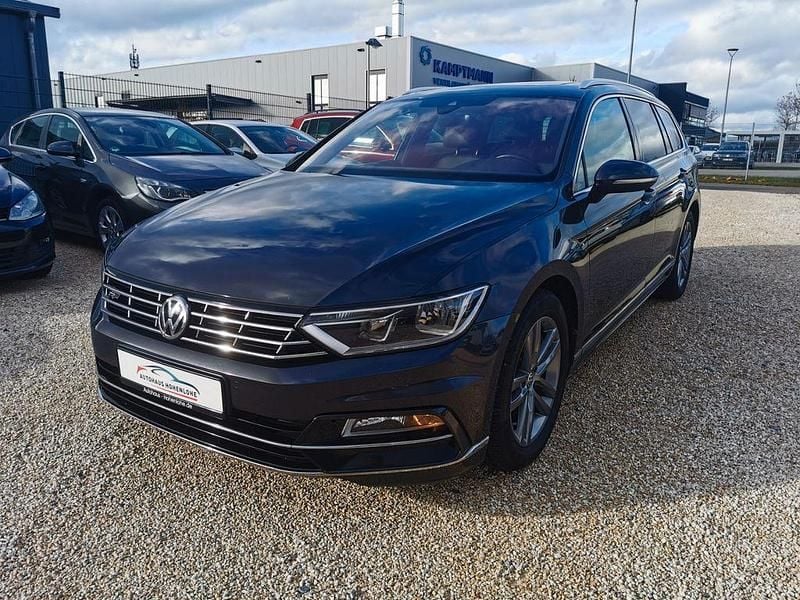 Grau Gebraucht 2018 VW Passat R-line Kombi | 19.780 € (Teuer) - Bild 1/4