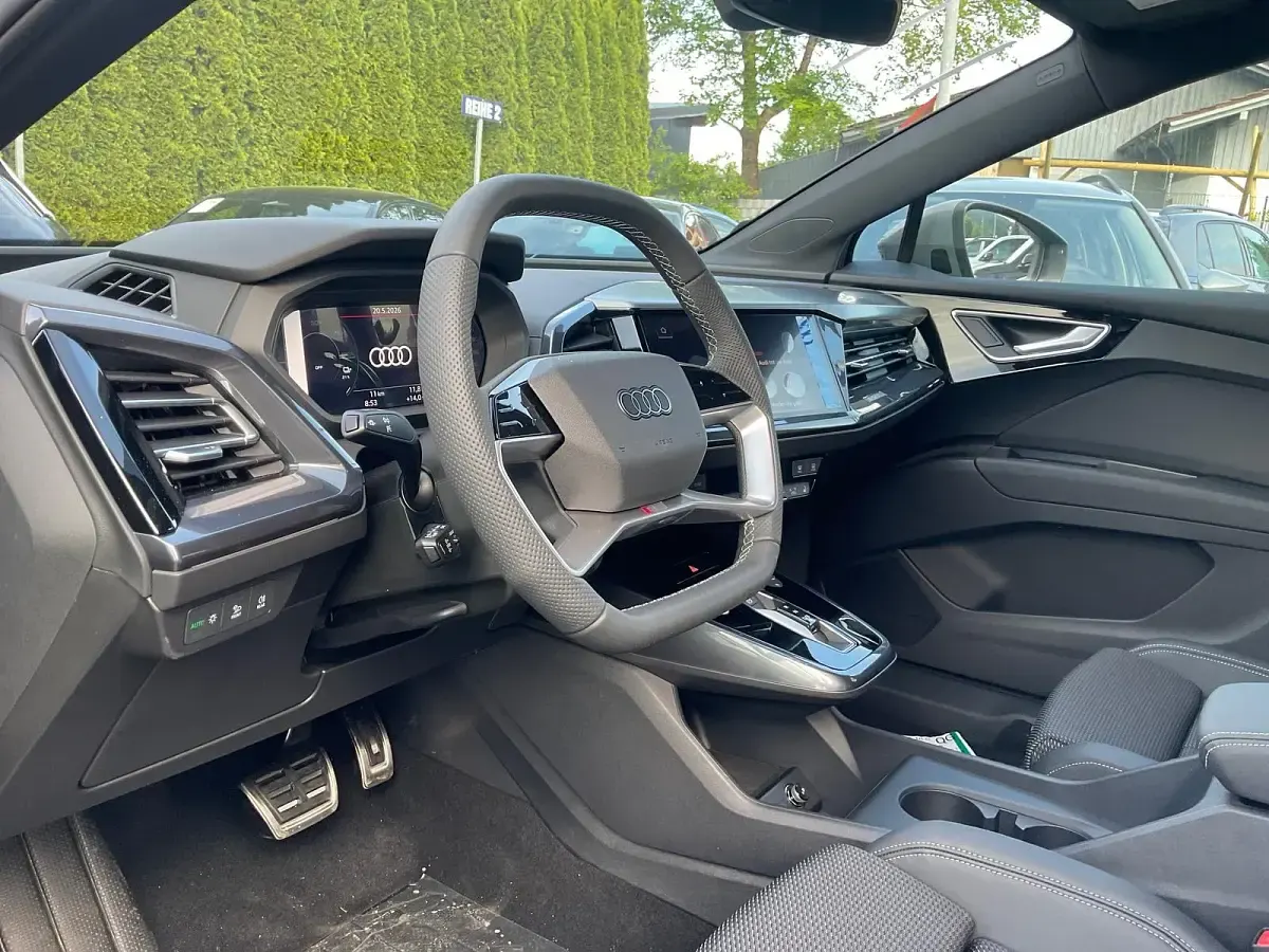 Neu Audi Q4 e-tron S-Line 210 kW (286 PS) 2026 Kieselgrau SUV