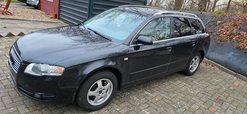Gebraucht Audi A4 130 PS (95 kW) 2005 Schwarz Kombi