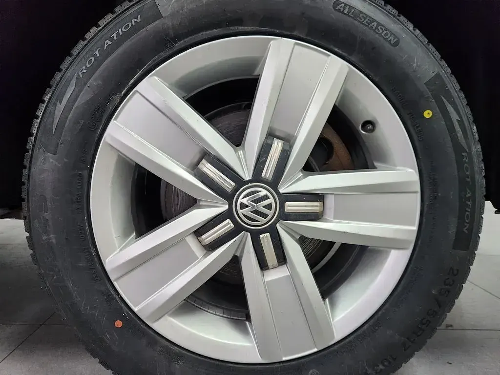 Gebraucht VW Multivan Comfortline 204 PS (150 kW) 2017 Indiumgrau metallic Van / Kleinbus