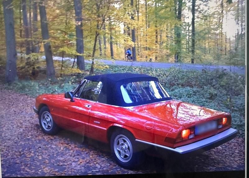 Gebraucht Alfa Romeo Spider 115 PS (84 kW) 1989 Rot Cabrio