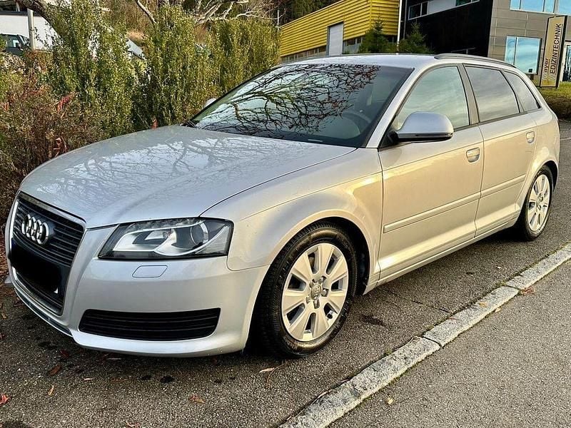 Silber Gebraucht 2010 Audi A3 Sport Limousine | 6.000 € (Fairer Preis) - Bild 1/4