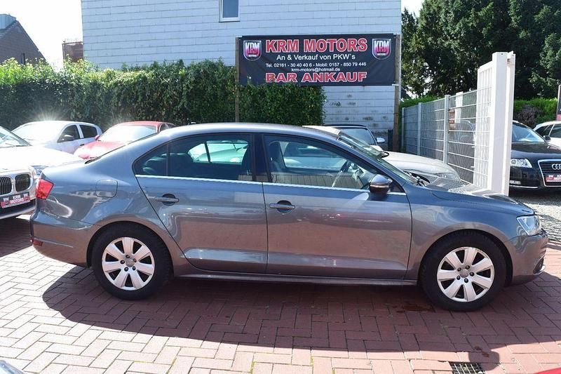 Usata VW Jetta 140 CV (102 kW) 2011 Grigio Berlina